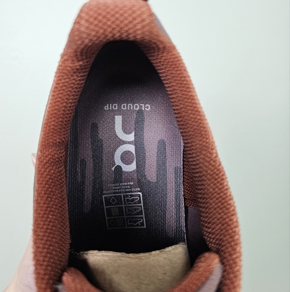 On Running Women's Cloud Dip Shoes sz 6.5US/ 37.5EU GRAPE/PEBBLE (& Extra Laces) - Picture 9 of 12